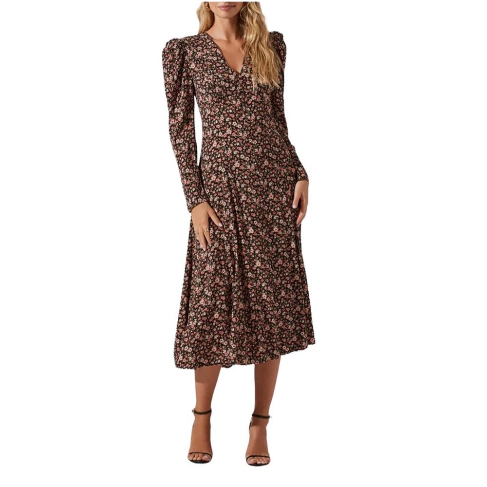 ASTR Covered Button Midi Dress Size Medium